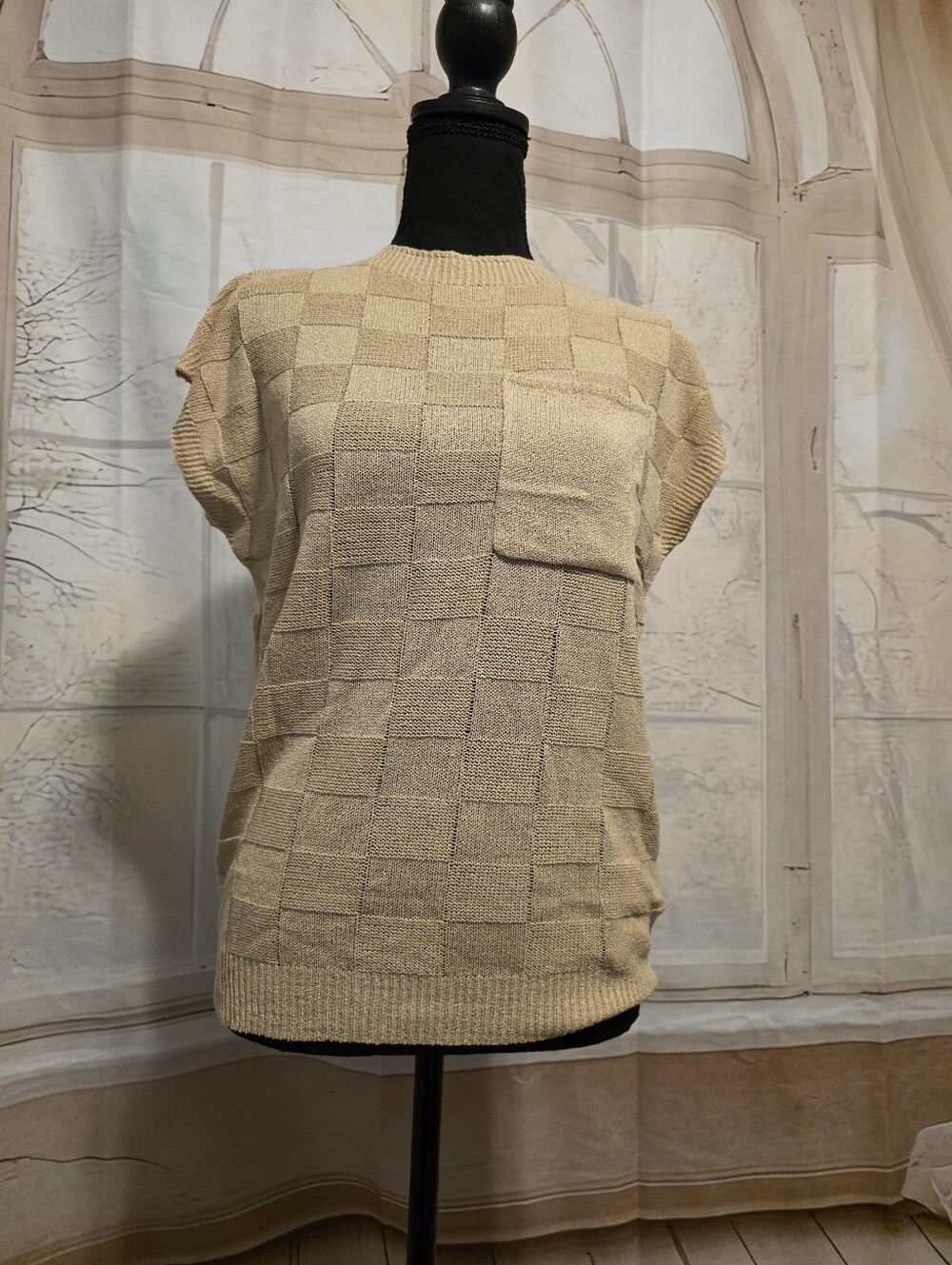 Kohl's Beige Short-Sleeve Crewneck Knit Sweater